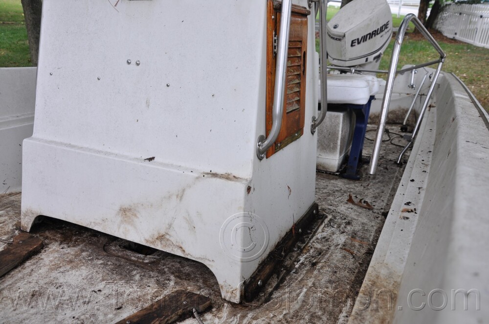 1987 Boston Whaler 17' Montauk - 11