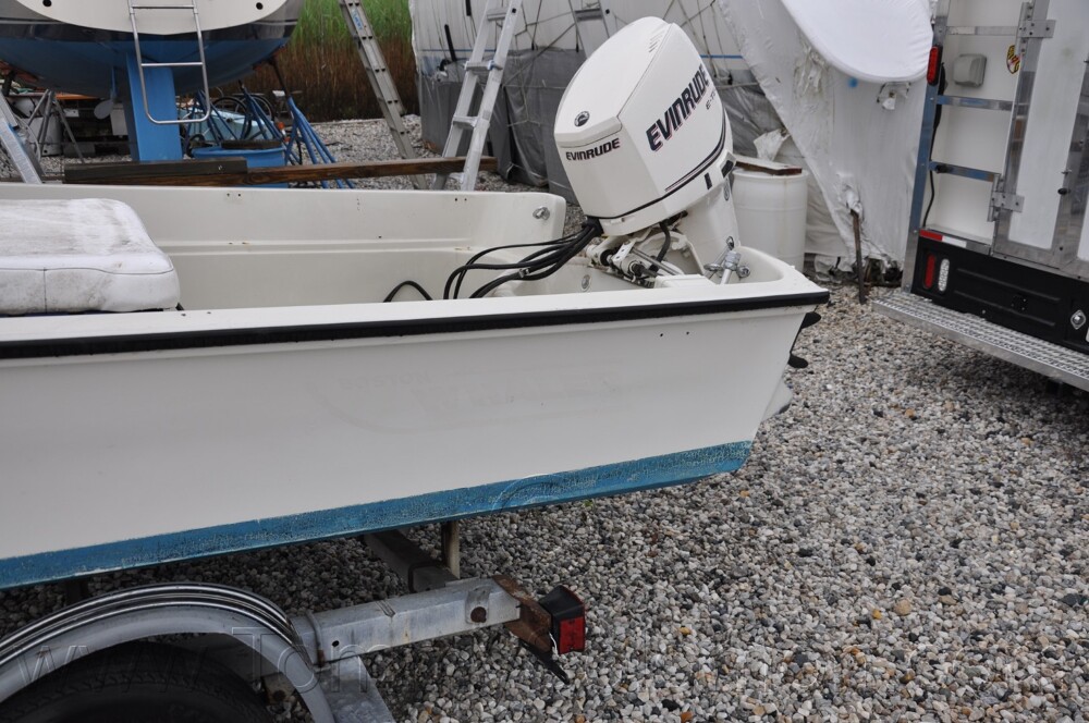 1987 Boston Whaler 17' Montauk - 32