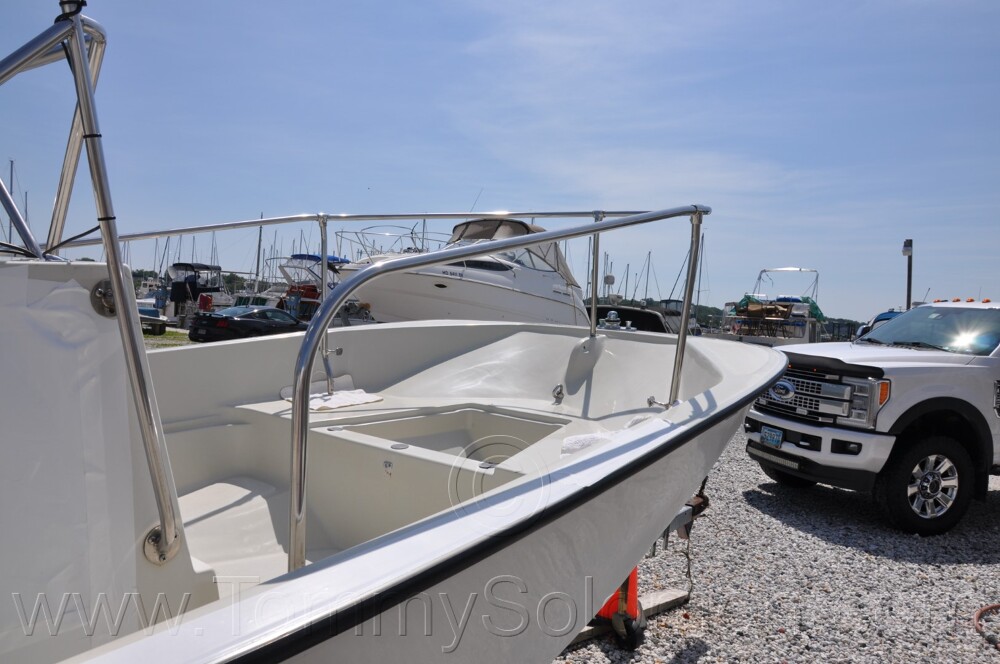 1987 Boston Whaler 17' Montauk - 254