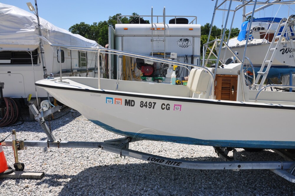 1987 Boston Whaler 17' Montauk - 342