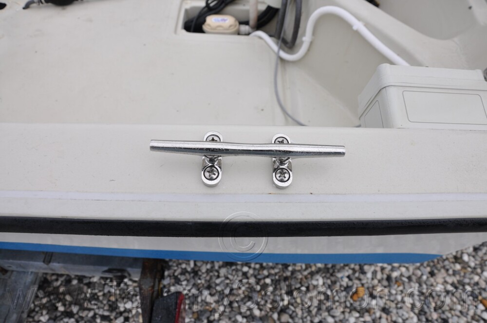 1987 Boston Whaler 17' Montauk - 381