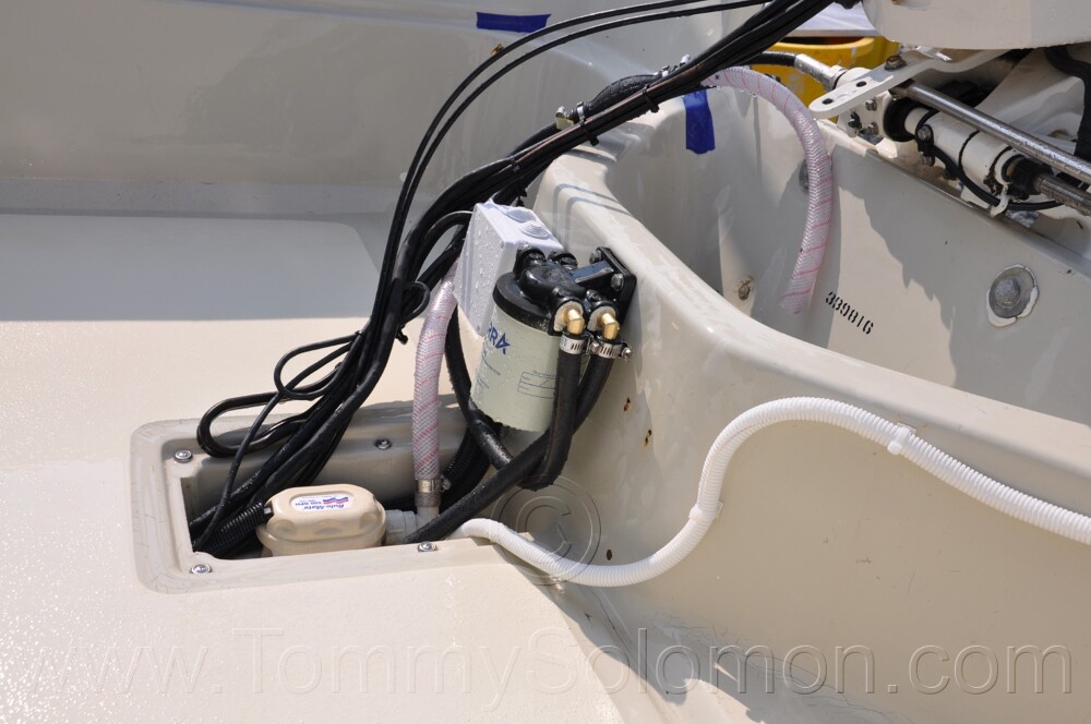 1987 Boston Whaler 17' Montauk - 547