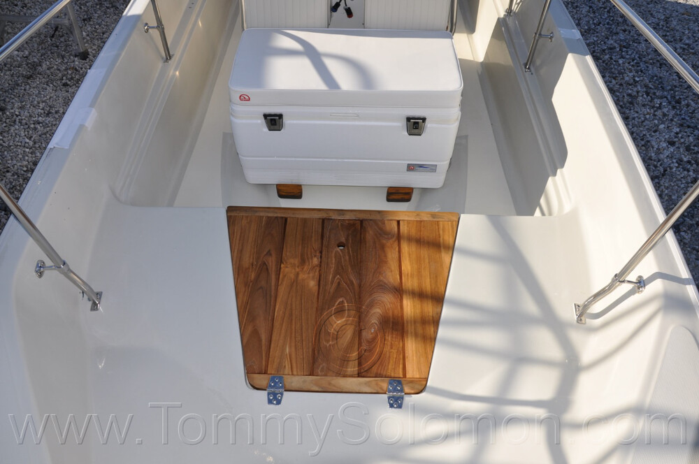 1987 Boston Whaler 17' Montauk - 575