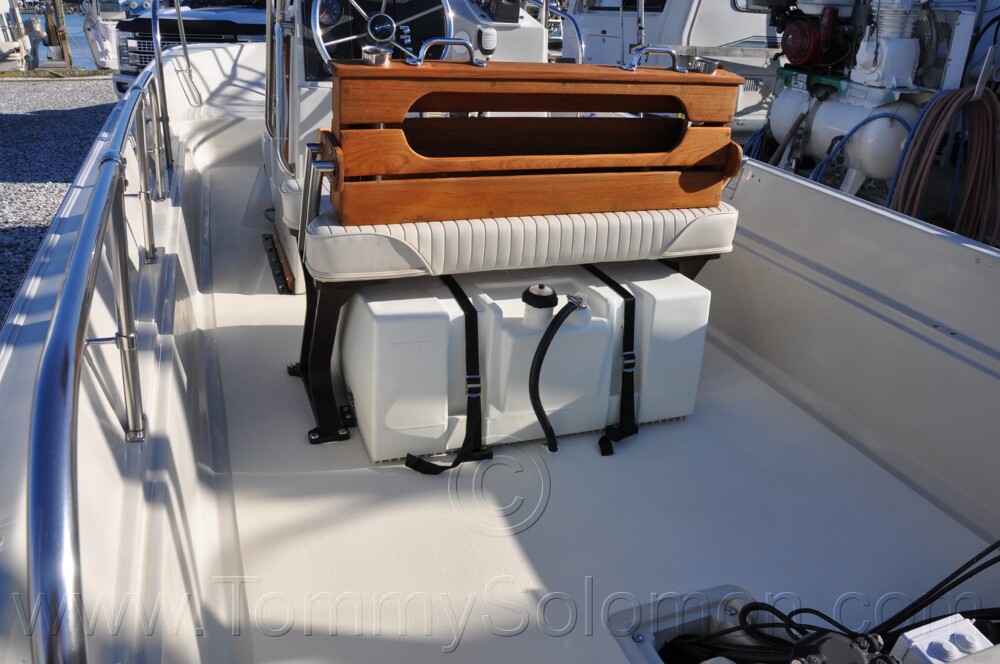 1987 Boston Whaler 17' Montauk - 579