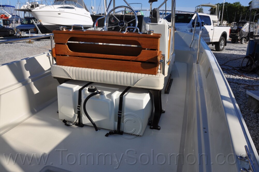1987 Boston Whaler 17' Montauk - 580