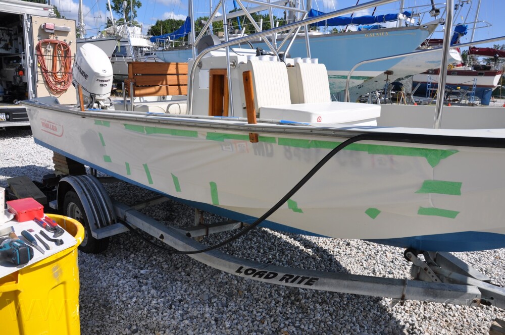 1987 Boston Whaler 17' Montauk - 585