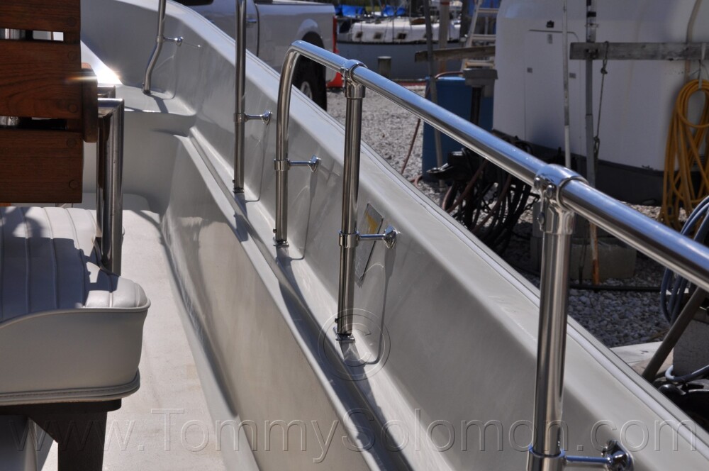 1987 Boston Whaler 17' Montauk - 619