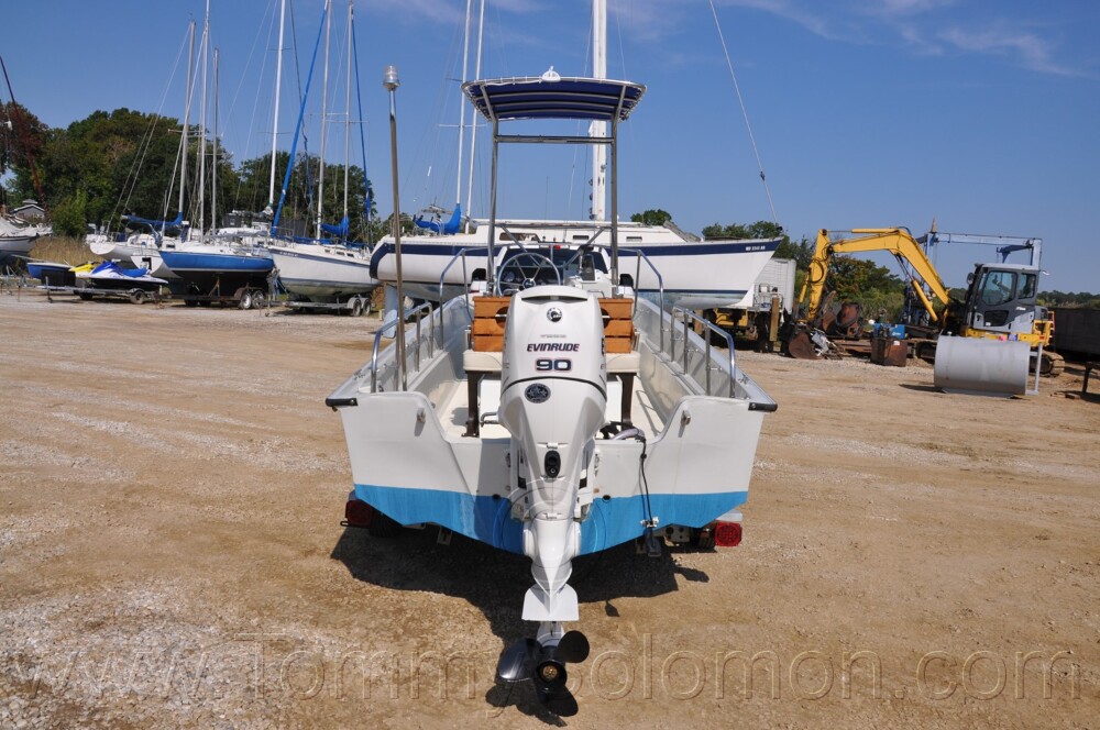 1987 Boston Whaler 17' Montauk - 643