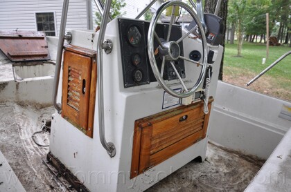 1987 Boston Whaler 17' Montauk - 13