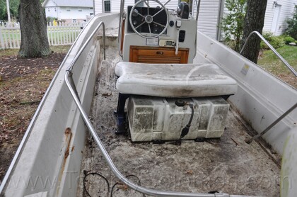 1987 Boston Whaler 17' Montauk - 25