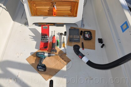 1987 Boston Whaler 17' Montauk - 355