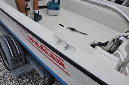 1987 Boston Whaler 17' Montauk - 380