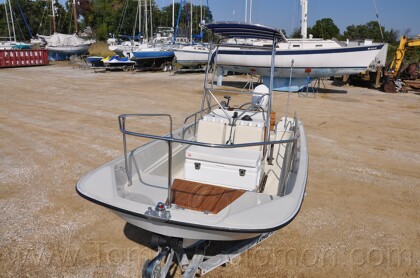 1987 Boston Whaler 17' Montauk - 624