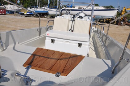 1987 Boston Whaler 17' Montauk - 626
