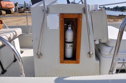 1987 Boston Whaler 17' Montauk - 632
