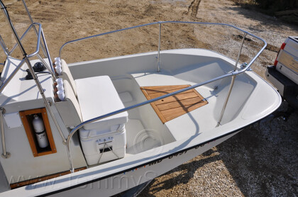 1987 Boston Whaler 17' Montauk - 634