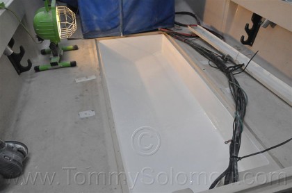 Boston Whaler fuel cell bed - 33