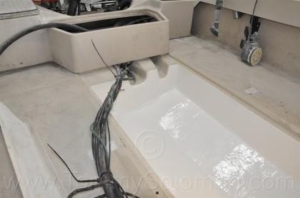 Boston Whaler Outrage-17 Fuel Bed - 28