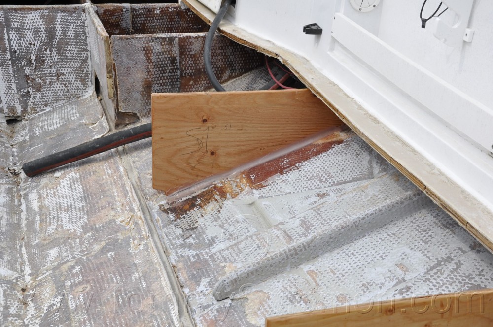 Stringer Repair/Replacement 21'.3" Chris Craft, Scorpion 211 36