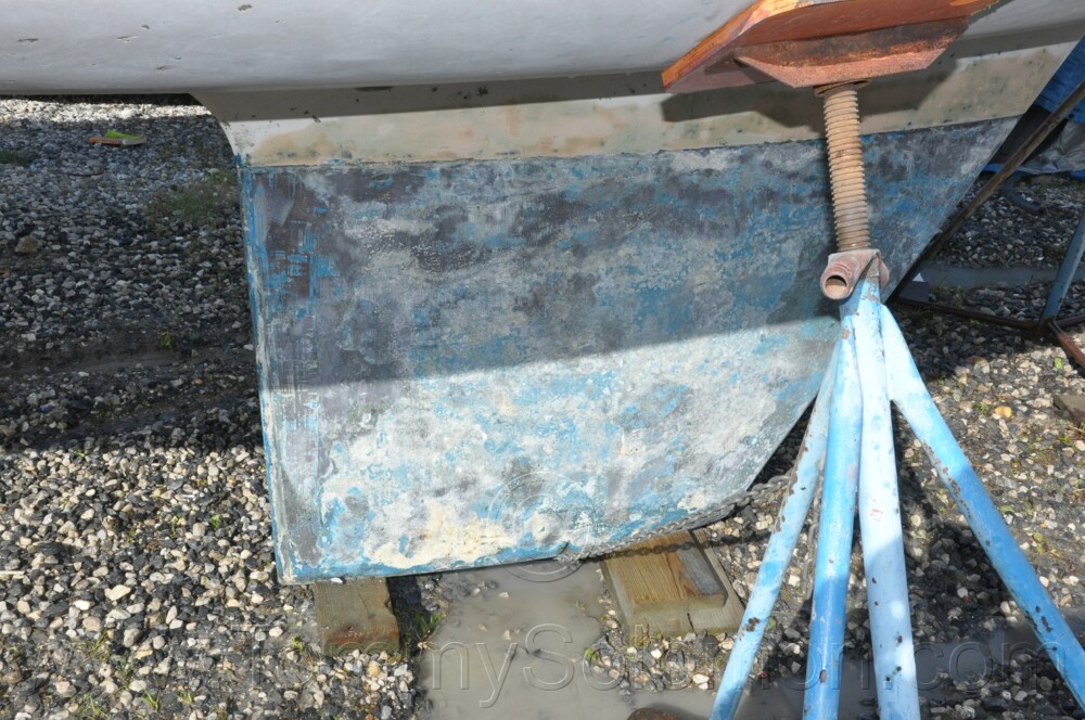 1984 Mirage 30 Bottom/Keel/Rudder/Electrical - 17