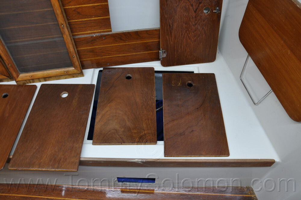 1984 Mirage 30 Bottom/Keel/Rudder/Electrical - 168