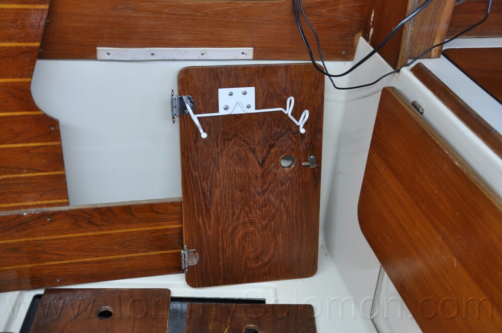 1984 Mirage 30 Bottom/Keel/Rudder/Electrical - 169