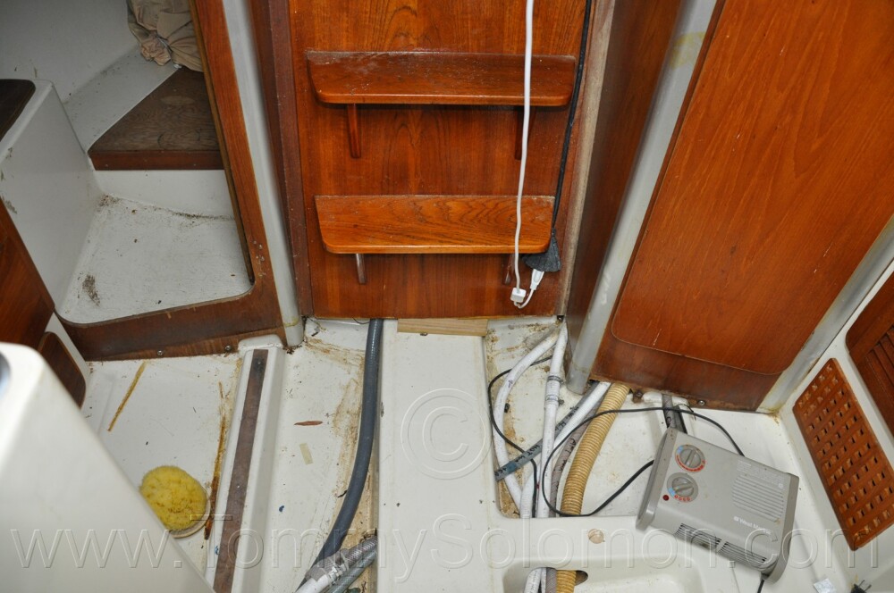 1984 Mirage 30 Bottom/Keel/Rudder/Electrical - 203