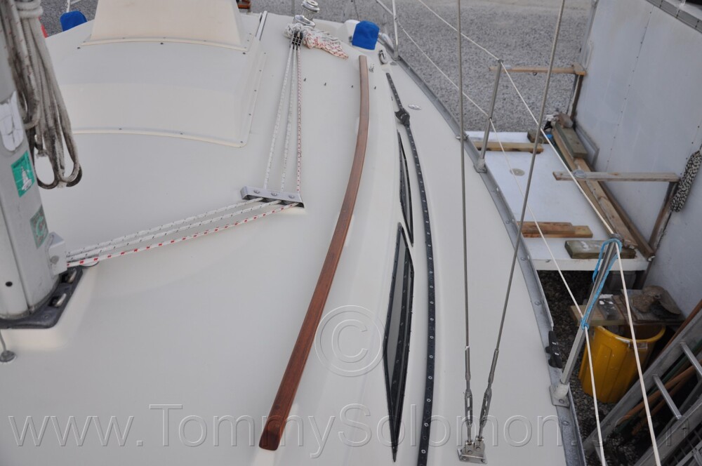 1984 Mirage 30 Bottom/Keel/Rudder/Electrical - 259