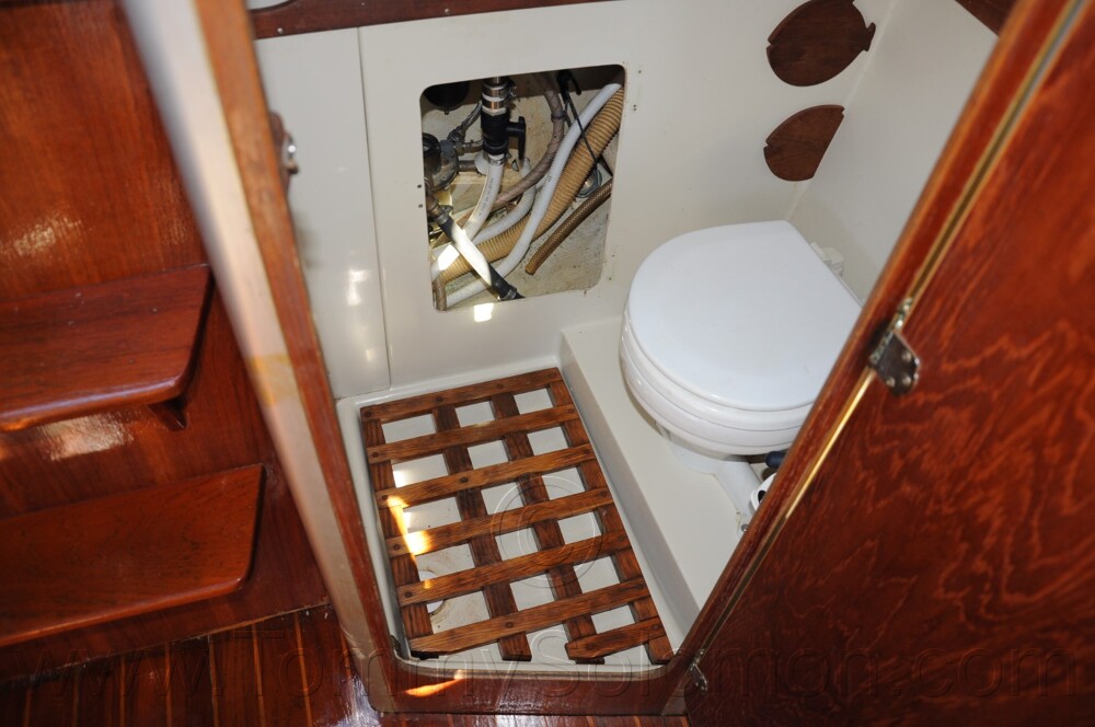 1984 Mirage 30 Bottom/Keel/Rudder/Electrical - 617