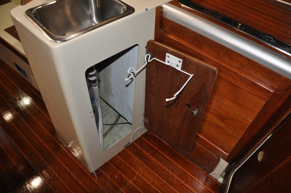 1984 Mirage 30 Bottom/Keel/Rudder/Electrical - 967