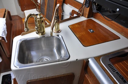 1984 Mirage 30 Bottom/Keel/Rudder/Electrical - 167