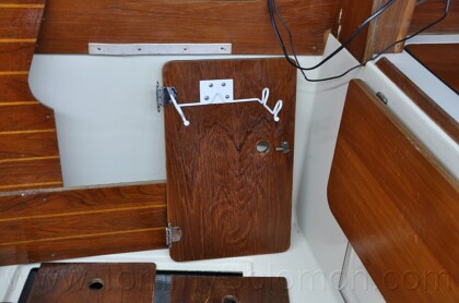 1984 Mirage 30 Bottom/Keel/Rudder/Electrical - 169