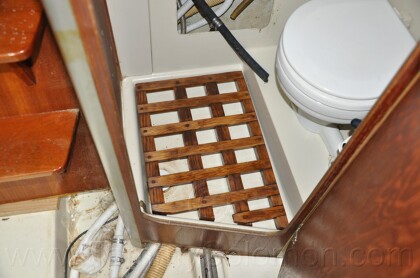 1984 Mirage 30 Bottom/Keel/Rudder/Electrical - 270