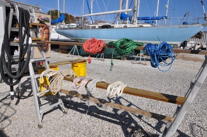 1984 Mirage 30 Bottom/Keel/Rudder/Electrical - 357
