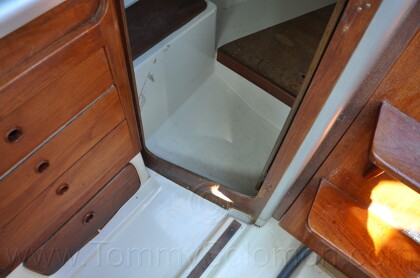 1984 Mirage 30 Bottom/Keel/Rudder/Electrical - 368