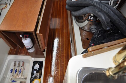 1984 Mirage 30 Bottom/Keel/Rudder/Electrical - 445