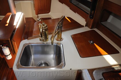 1984 Mirage 30 Bottom/Keel/Rudder/Electrical - 611