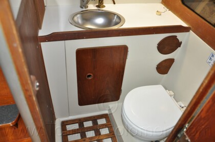 1984 Mirage 30 Bottom/Keel/Rudder/Electrical - 906