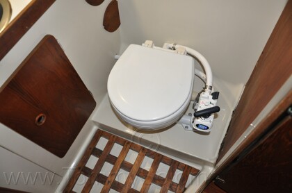 1984 Mirage 30 Bottom/Keel/Rudder/Electrical - 957