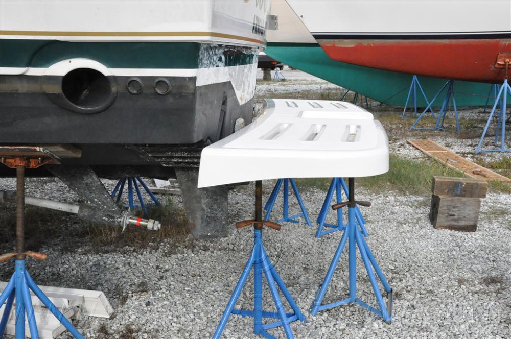 38 Pursuit Swim Platform Damage - 34
