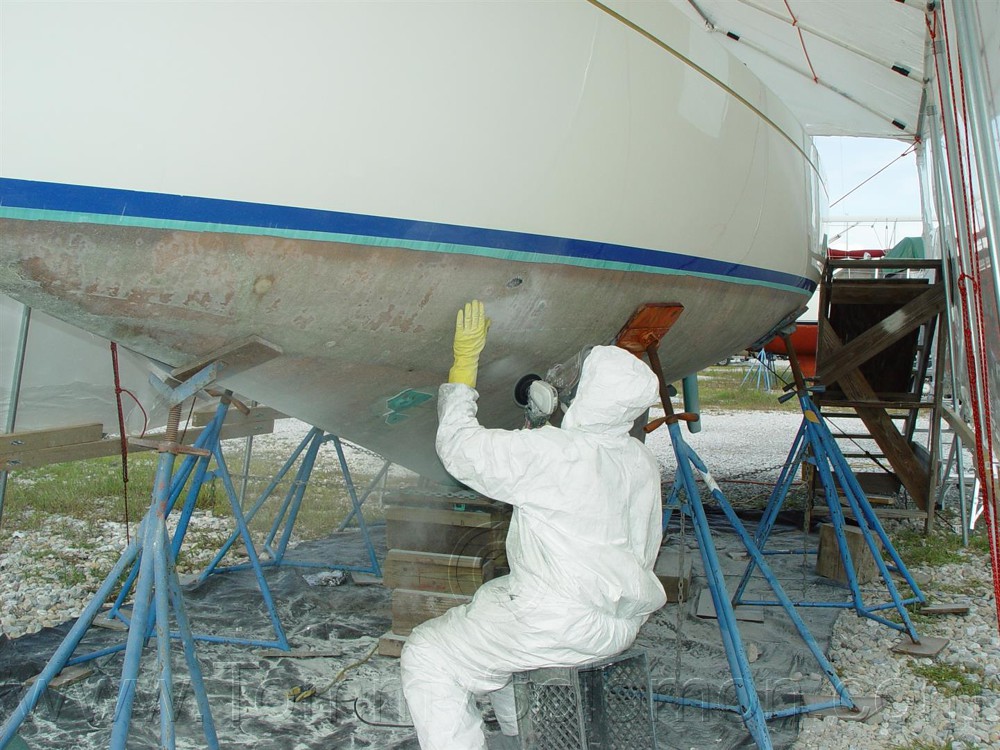 Backstay Plate Failure / Cap-Hull Separation - 45