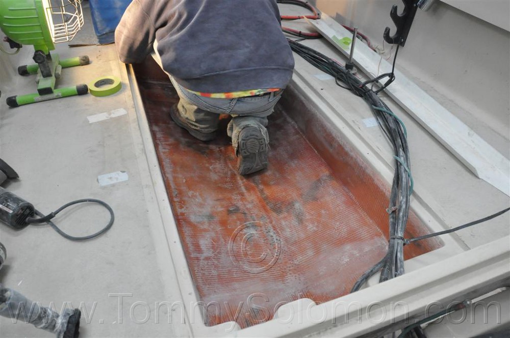 Boston Whaler fuel cell bed - 31