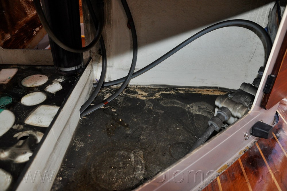 38' Fountaine Pajot, Electrical Panel Fire Damage - 139