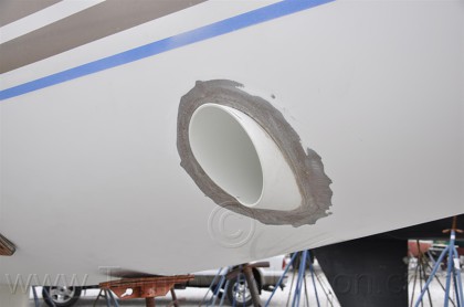 Jeanneau 495 Bow Thruster & Inner liner adjustment - 48