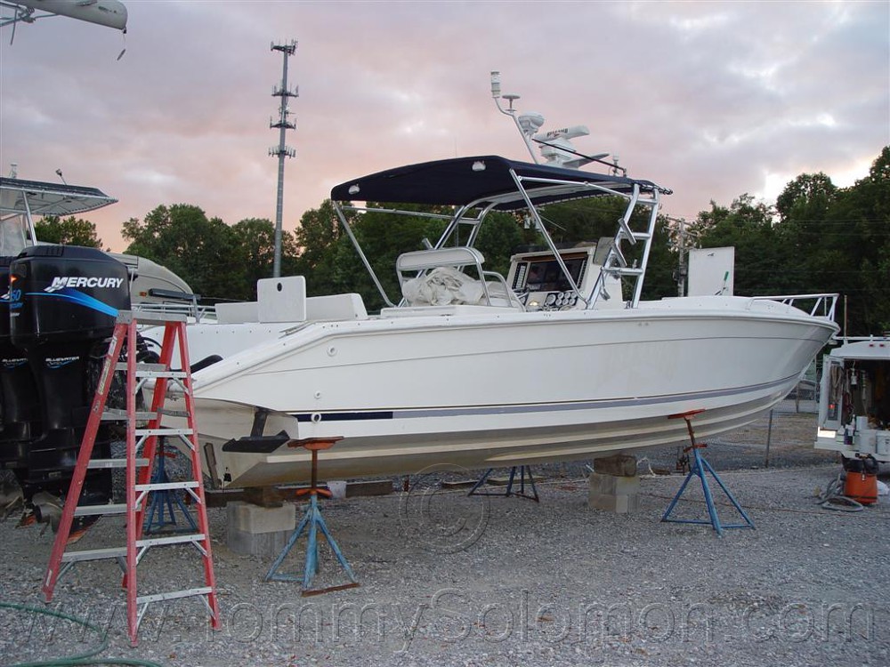 Marlin 350-SF Center Console (Memphis Belle) - 9